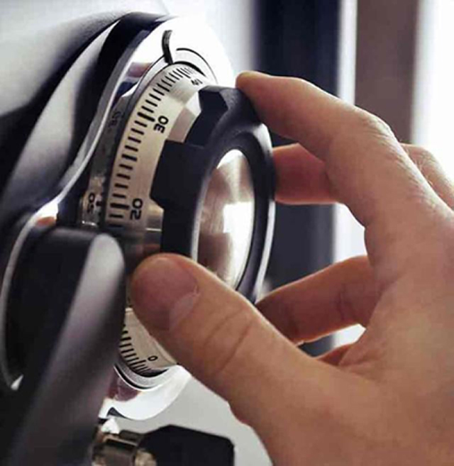 瑞丽开修保险柜